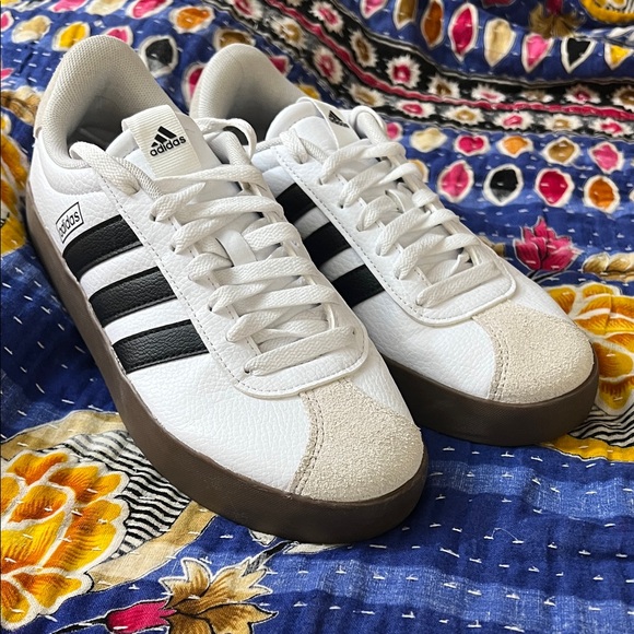 adidas Shoes - Adidas VL Court 3.0 Sneakers woman’s 8